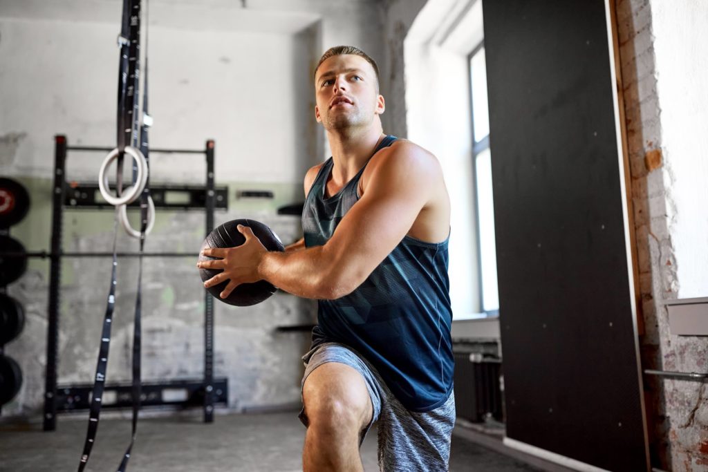 Core-Training mit dem Medizinball
